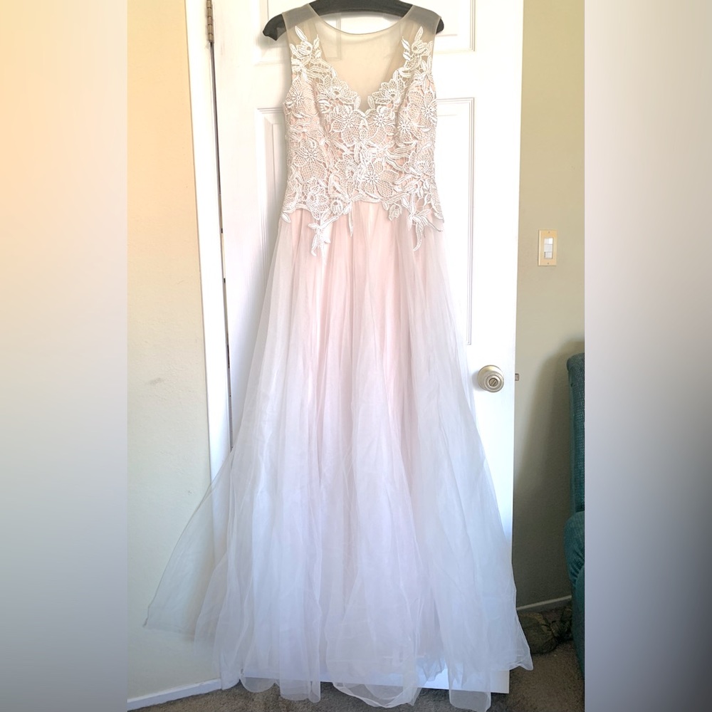 Bridal Romantic Gown Sheer With White Floral Bodice. 3 layers sheer skirts NWT